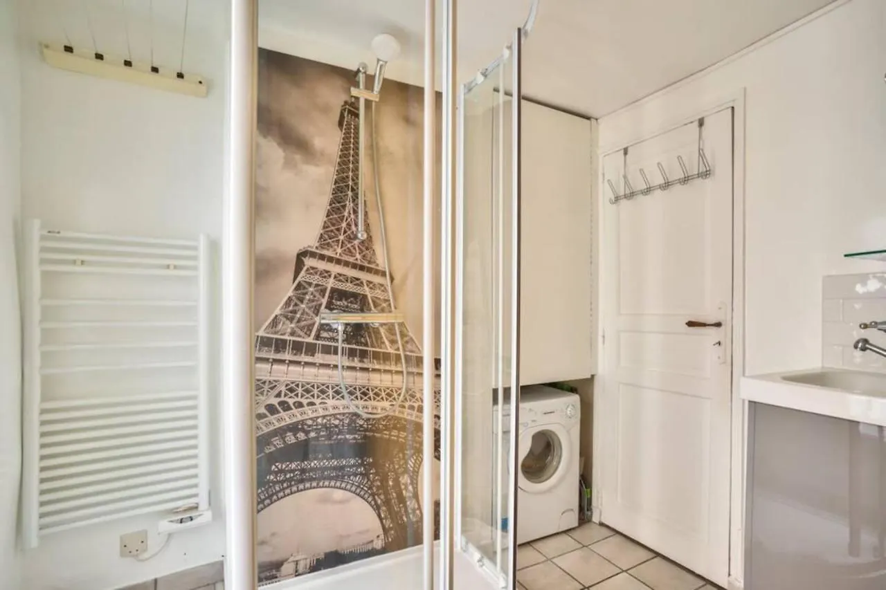 Exquisite And Spacious Apartment Paris