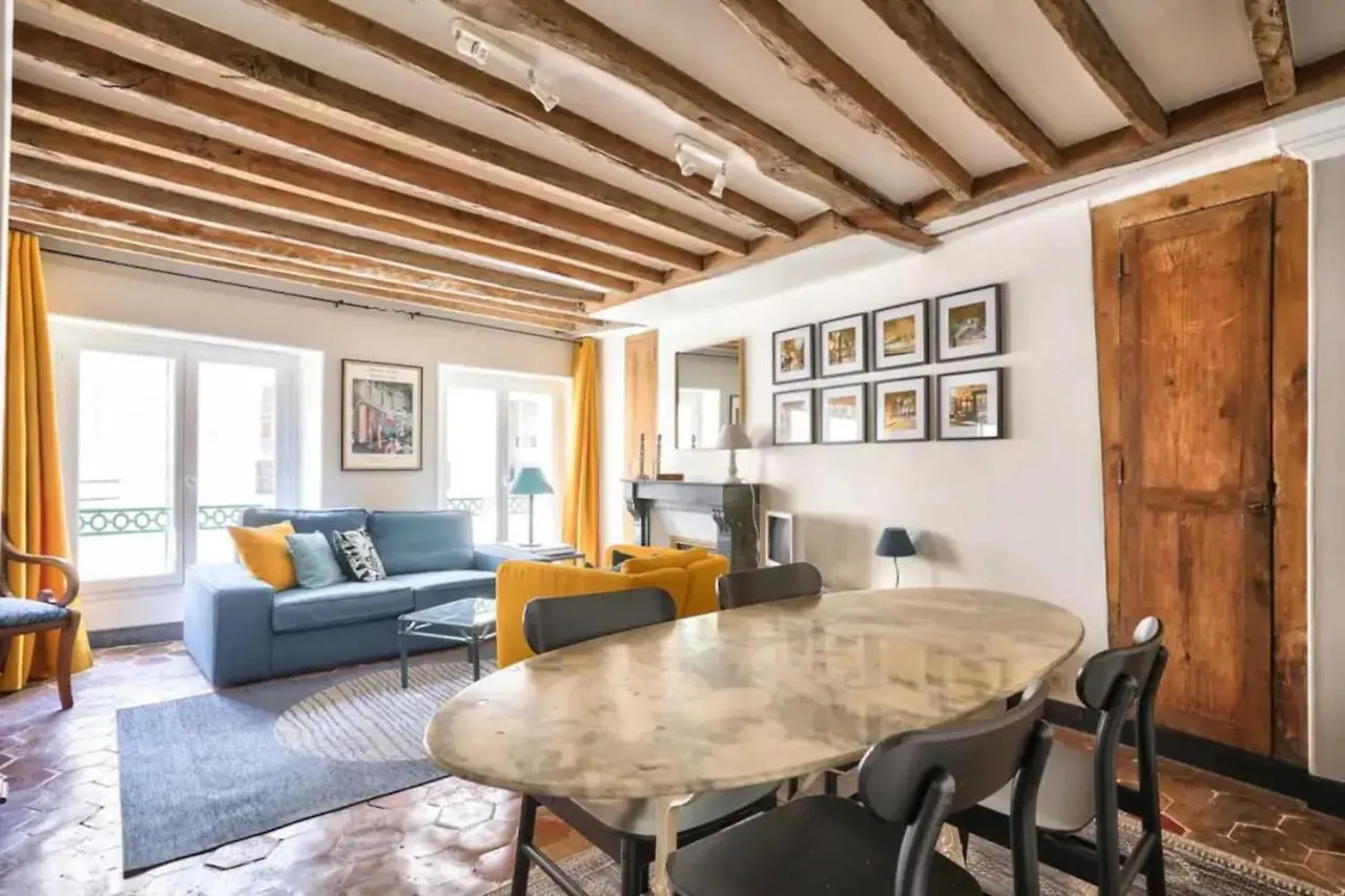 Exquisite And Spacious Apartment Paříž